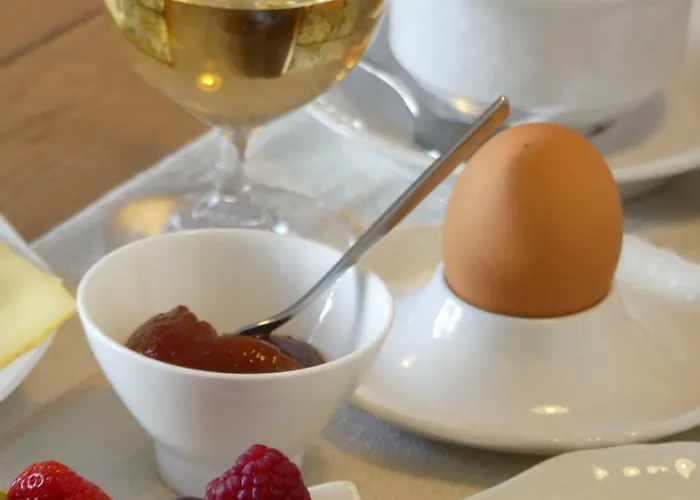 Weingut & Gaestehaus Edwin Hoffmann בית אירוח